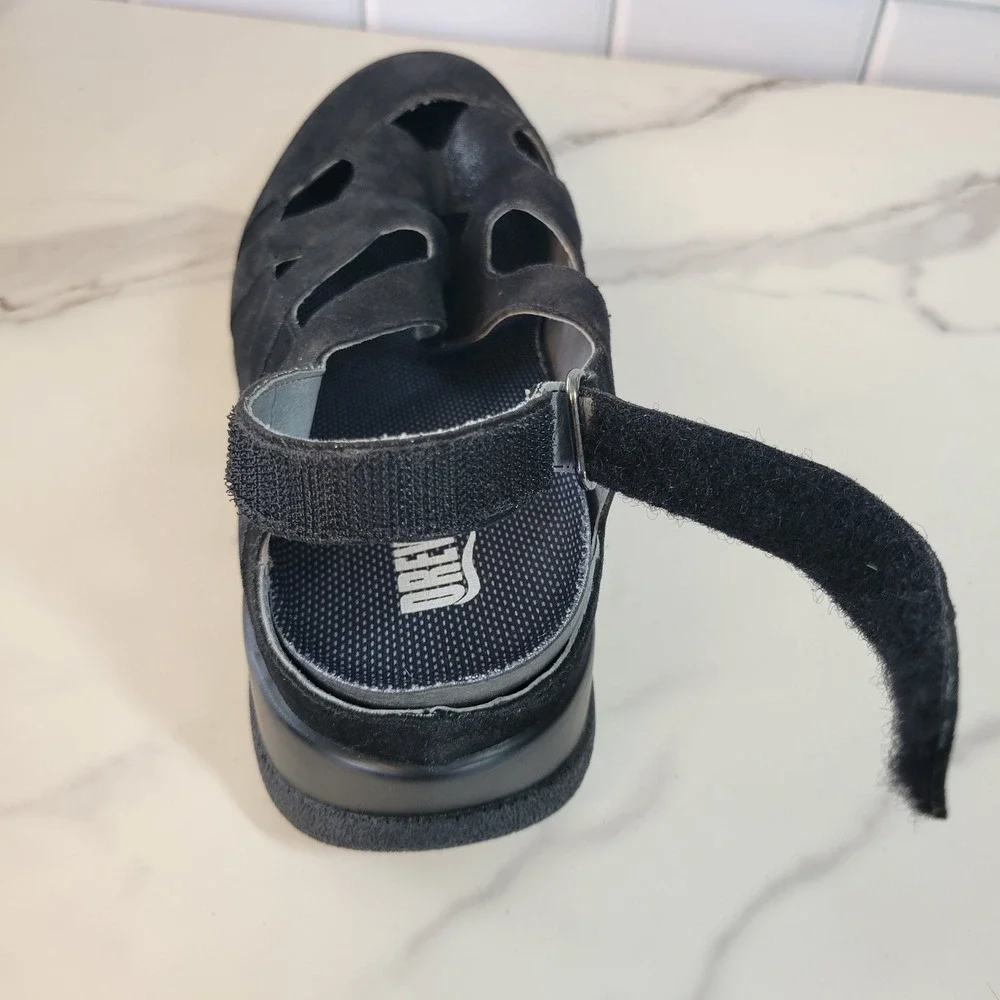 Drew Smiles Size 9 WW Womens Black Slingback Sandal Closed Toe Hook & Loop